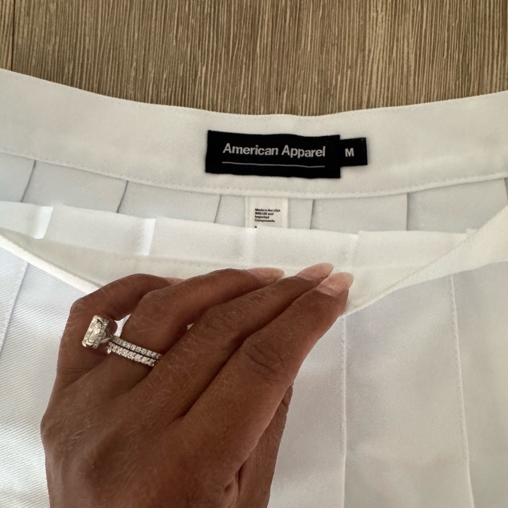 American Apparel Classic White Pleated Skirt